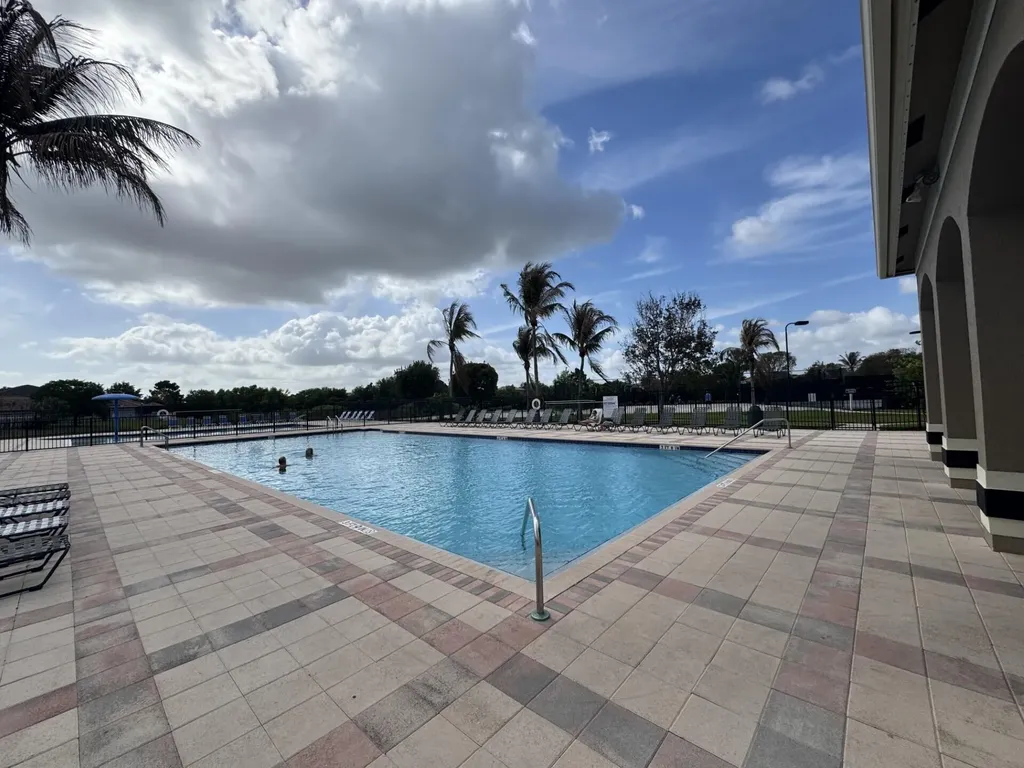 1804 SW Jamesport Drive Port St Lucie FL 34953