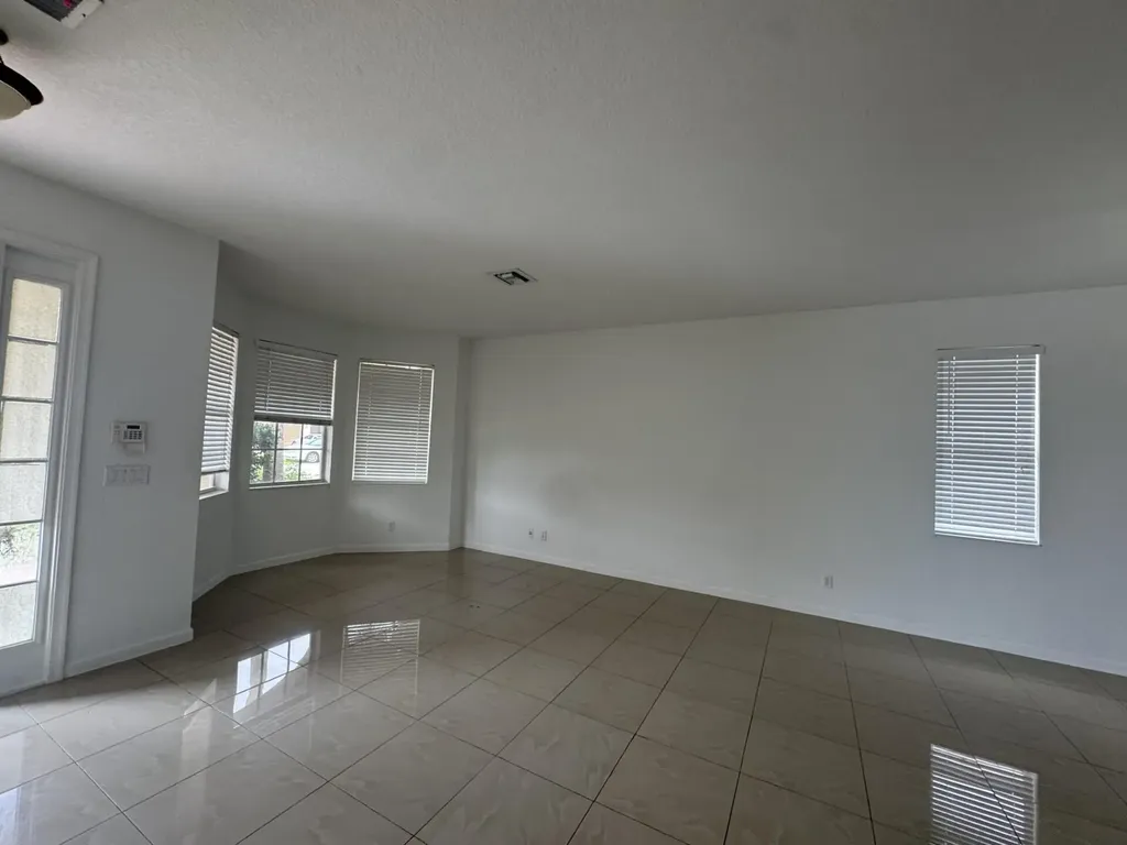 1804 SW Jamesport Drive Port St Lucie FL 34953