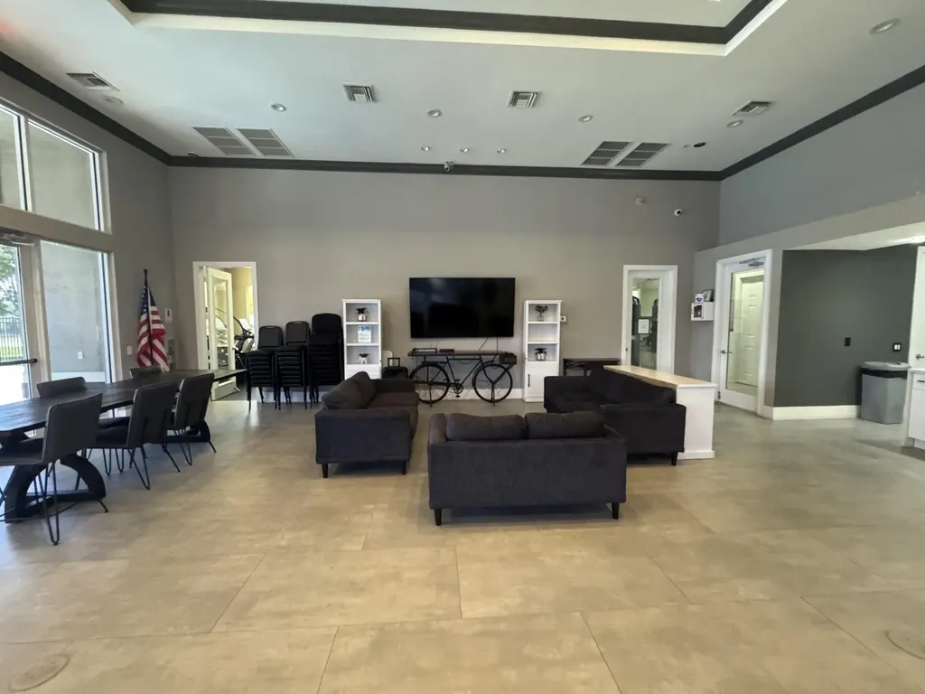 1804 SW Jamesport Drive Port St Lucie FL 34953