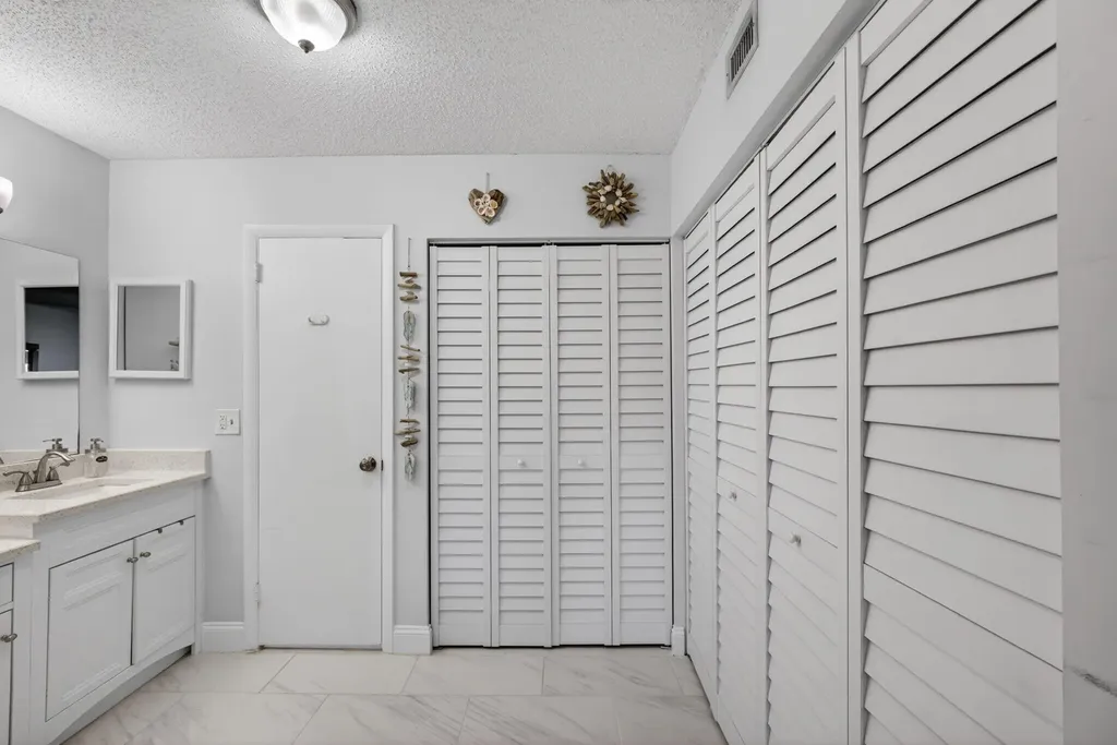 390 Golfview Road North Palm Beach FL 33408