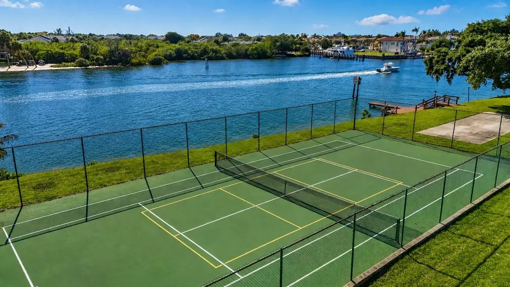 390 Golfview Road North Palm Beach FL 33408