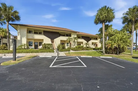 6901 SE Constitution Boulevard Hobe Sound FL 33455