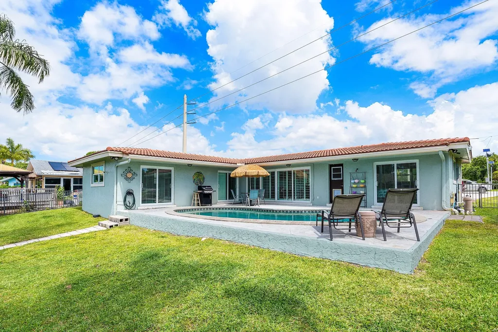 598 W Palmetto Park Road Boca Raton FL 33432