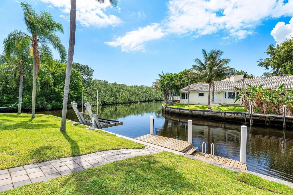 598 W Palmetto Park Road Boca Raton FL 33432