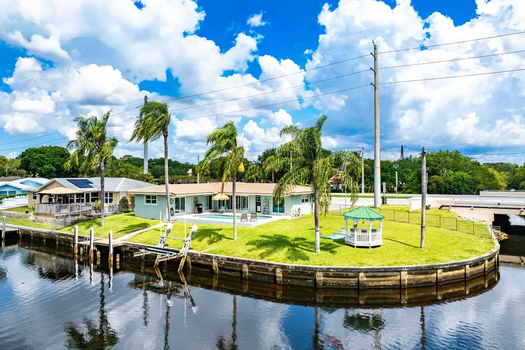 598 W Palmetto Park Road Boca Raton FL 33432