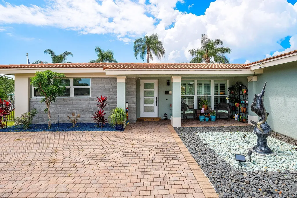 598 W Palmetto Park Road Boca Raton FL 33432