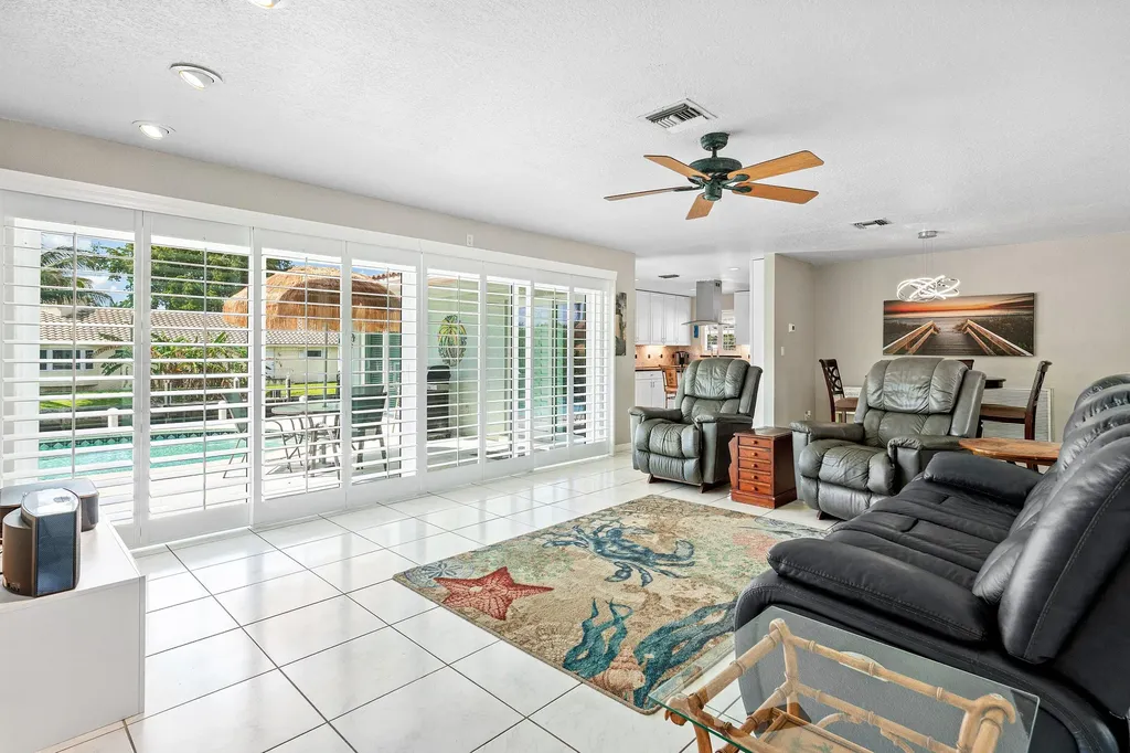 598 W Palmetto Park Road Boca Raton FL 33432