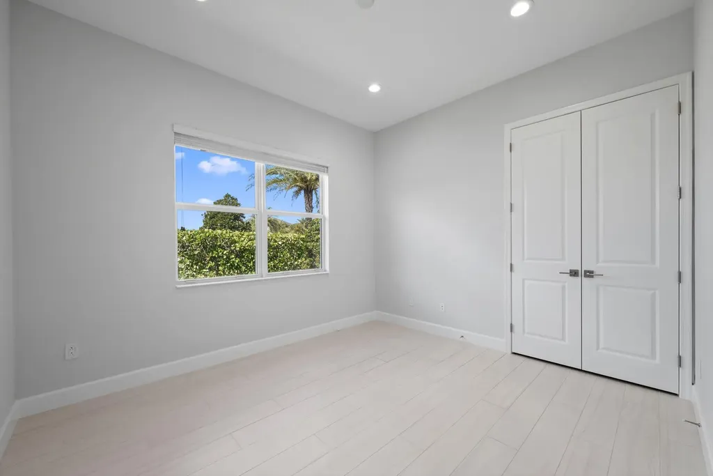 15208 Goldfinch Circle Westlake FL 33470