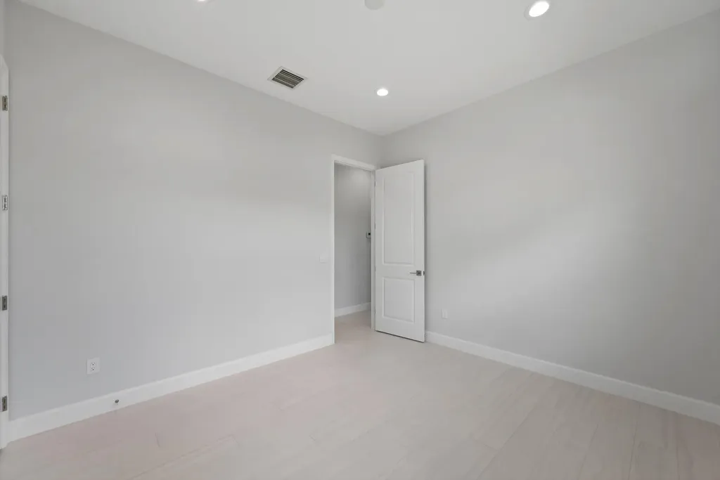 15208 Goldfinch Circle Westlake FL 33470