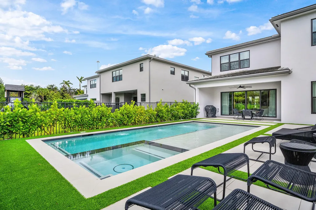 8124 Crystal Downs Avenue Boca Raton FL 33434