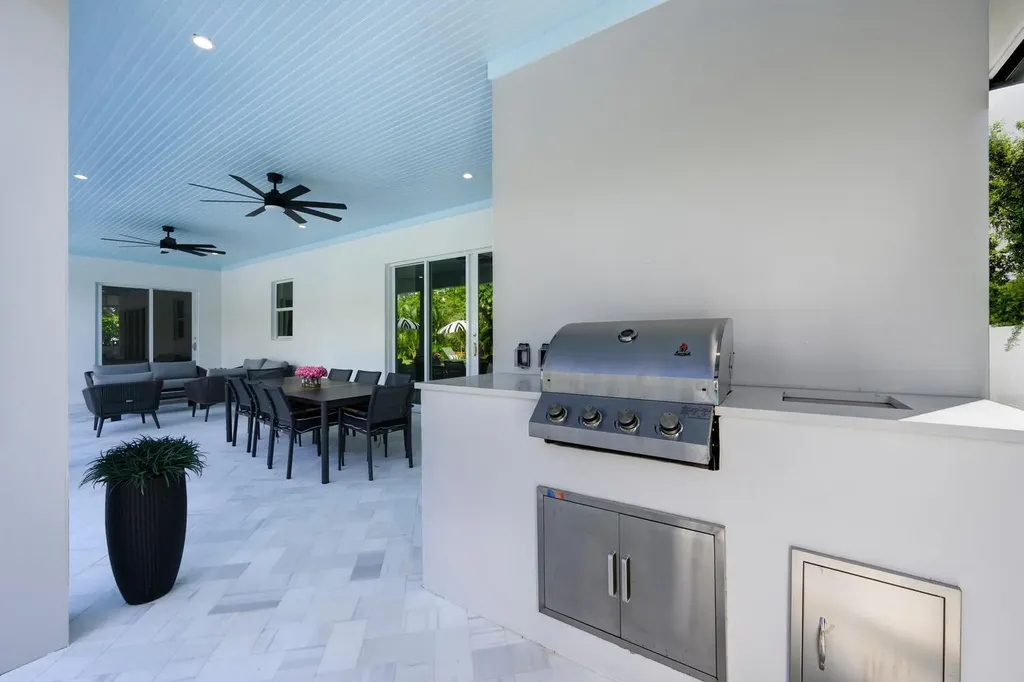 11823 Lake Shore Place North Palm Beach FL 33408