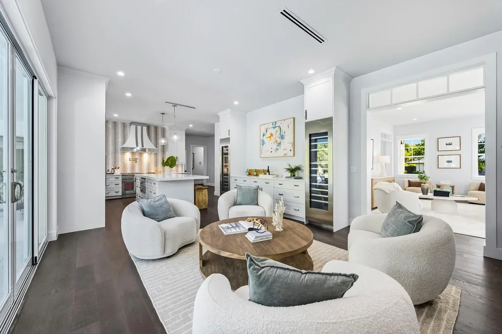 11823 Lake Shore Place North Palm Beach FL 33408