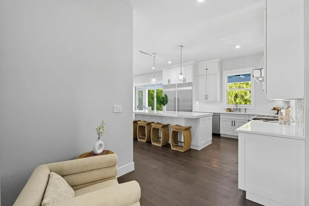 11823 Lake Shore Place North Palm Beach FL 33408