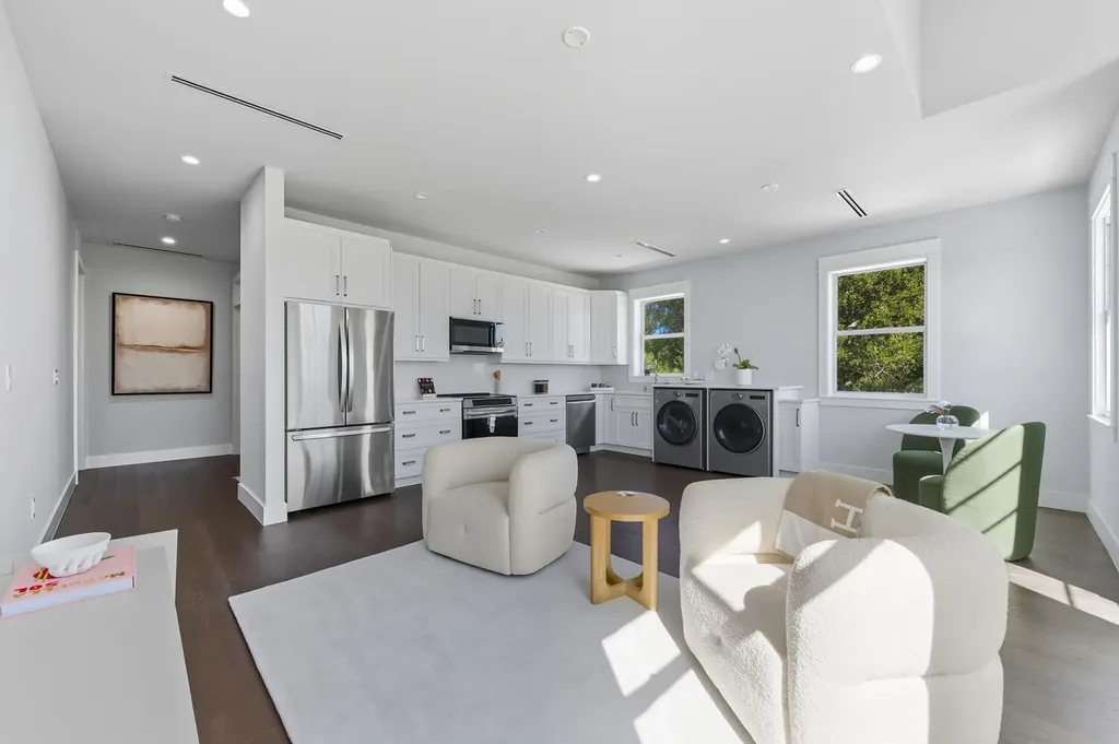 11823 Lake Shore Place North Palm Beach FL 33408