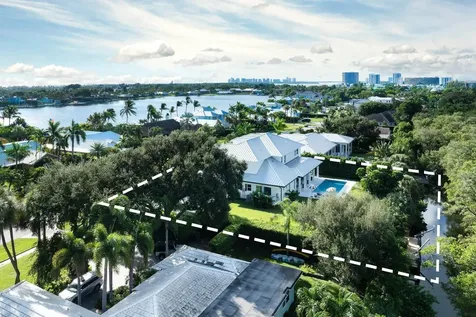 11823 Lake Shore Place North Palm Beach FL 33408