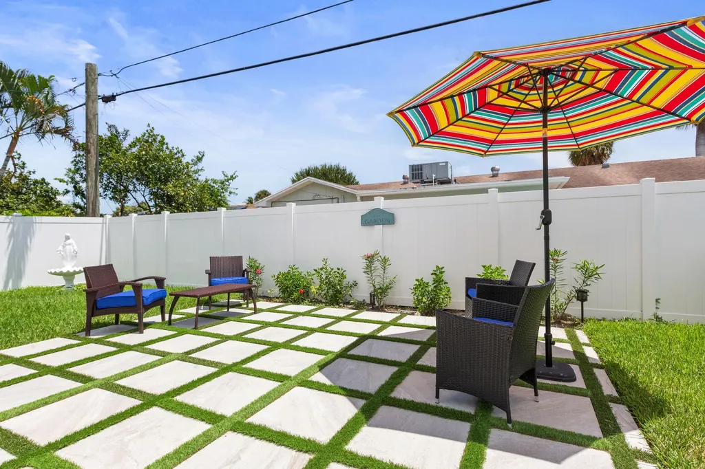 10044 Dasheen Avenue Palm Beach Gardens FL 33410