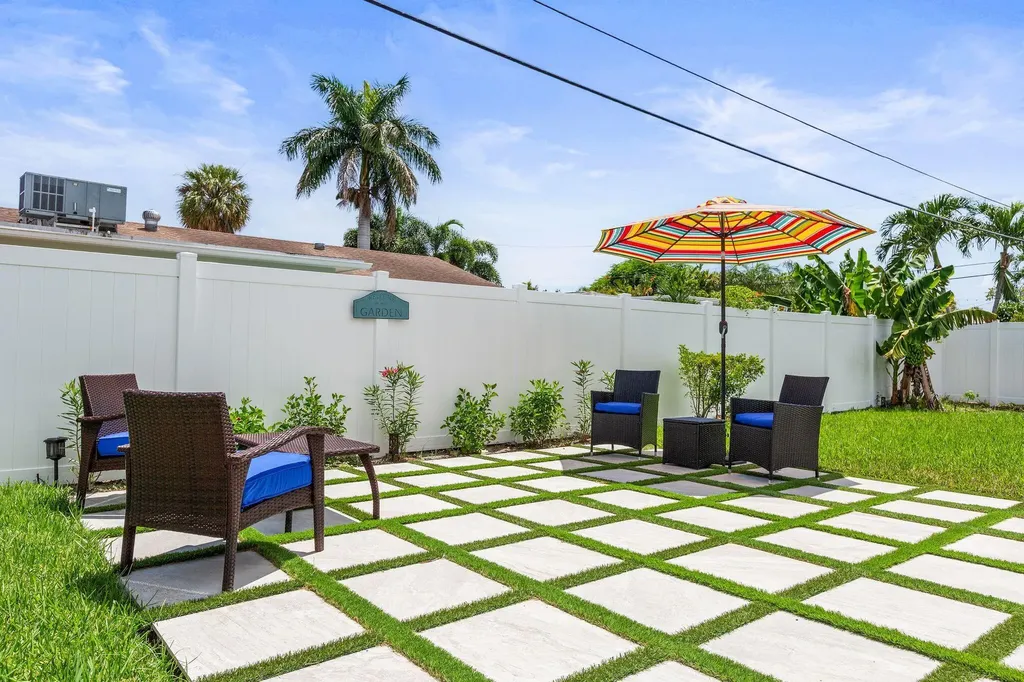 10044 Dasheen Avenue Palm Beach Gardens FL 33410