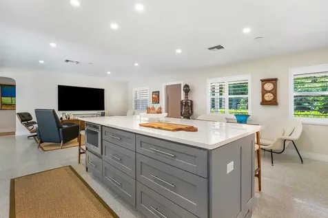 911 SW 27th Terrace Boynton Beach FL 33435