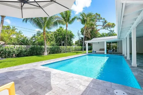 911 SW 27th Terrace Boynton Beach FL 33435