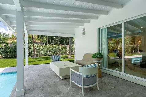 911 SW 27th Terrace Boynton Beach FL 33435