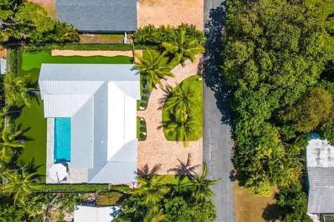 911 SW 27th Terrace Boynton Beach FL 33435