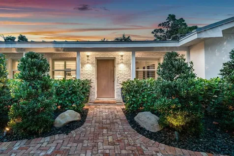 911 SW 27th Terrace Boynton Beach FL 33435