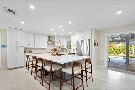 911 SW 27th Terrace Boynton Beach FL 33435