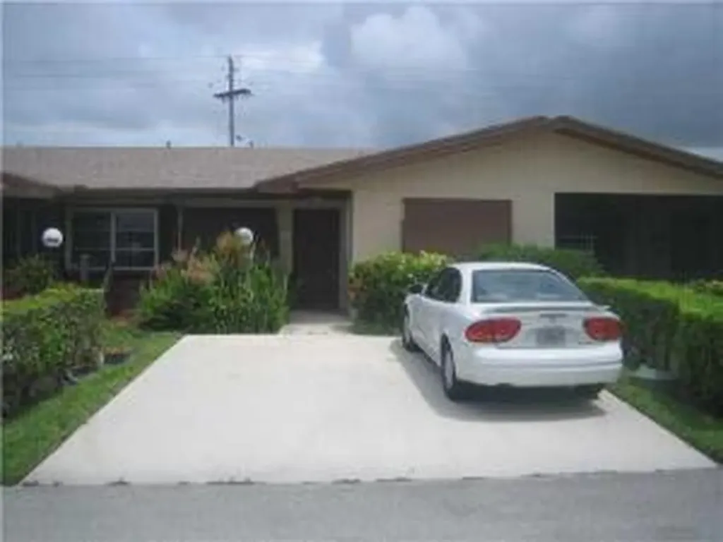 5790 Wanda Lane Delray Beach FL 33484
