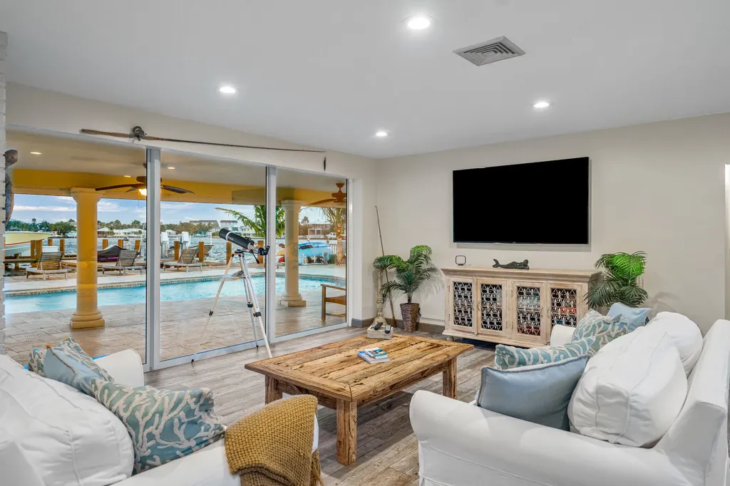 844 East Drive Boynton Beach FL 33435