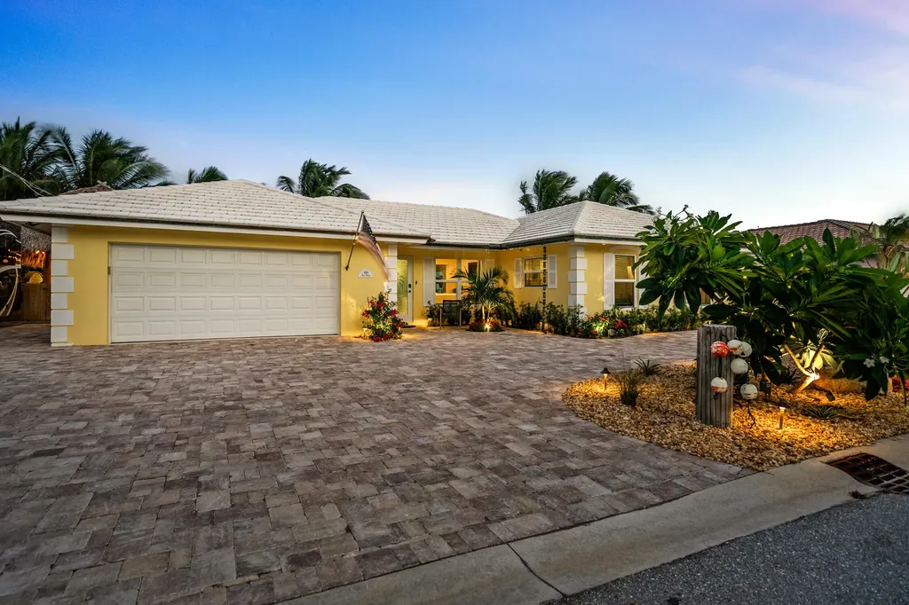 844 East Drive Boynton Beach FL 33435