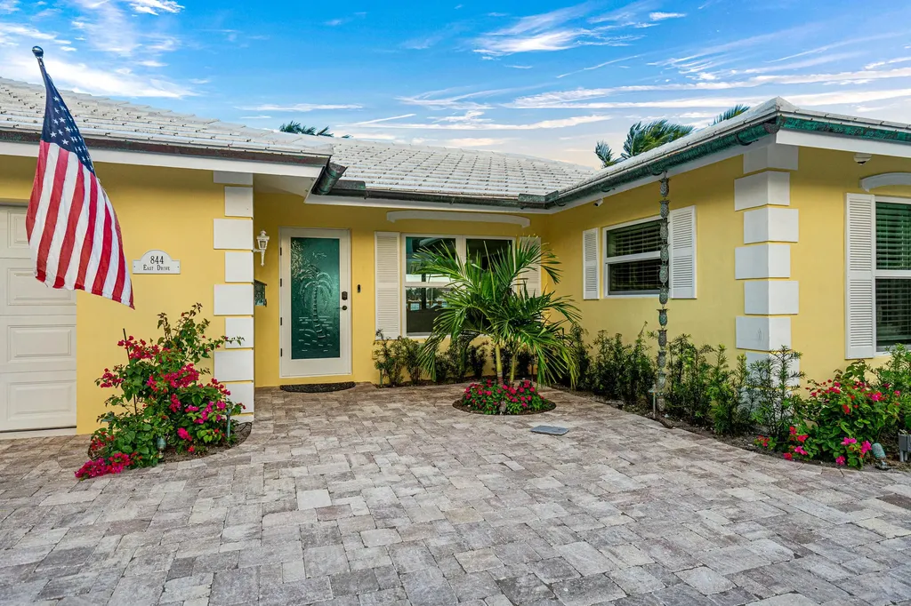 844 East Drive Boynton Beach FL 33435