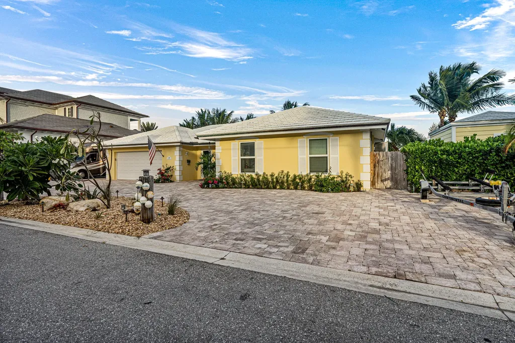 844 East Drive Boynton Beach FL 33435