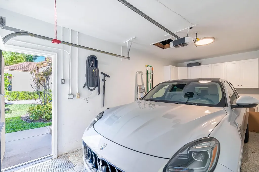 3400 Water Oak Drive Hollywood FL 33021