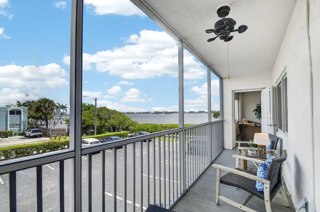 1502 S Lakeside Drive Lake Worth Beach FL 33460
