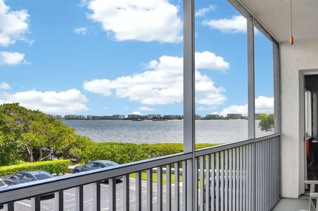 1502 S Lakeside Drive Lake Worth Beach FL 33460
