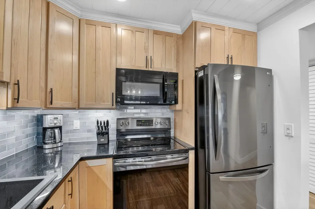 1502 S Lakeside Drive Lake Worth Beach FL 33460
