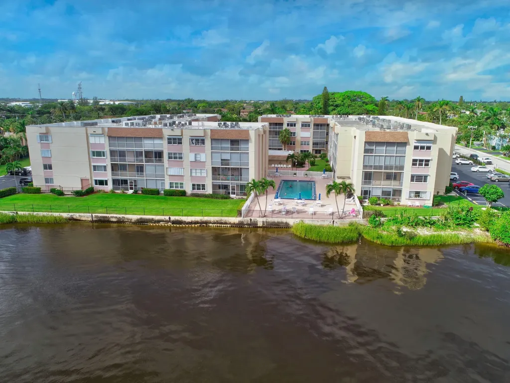 1502 S Lakeside Drive Lake Worth Beach FL 33460