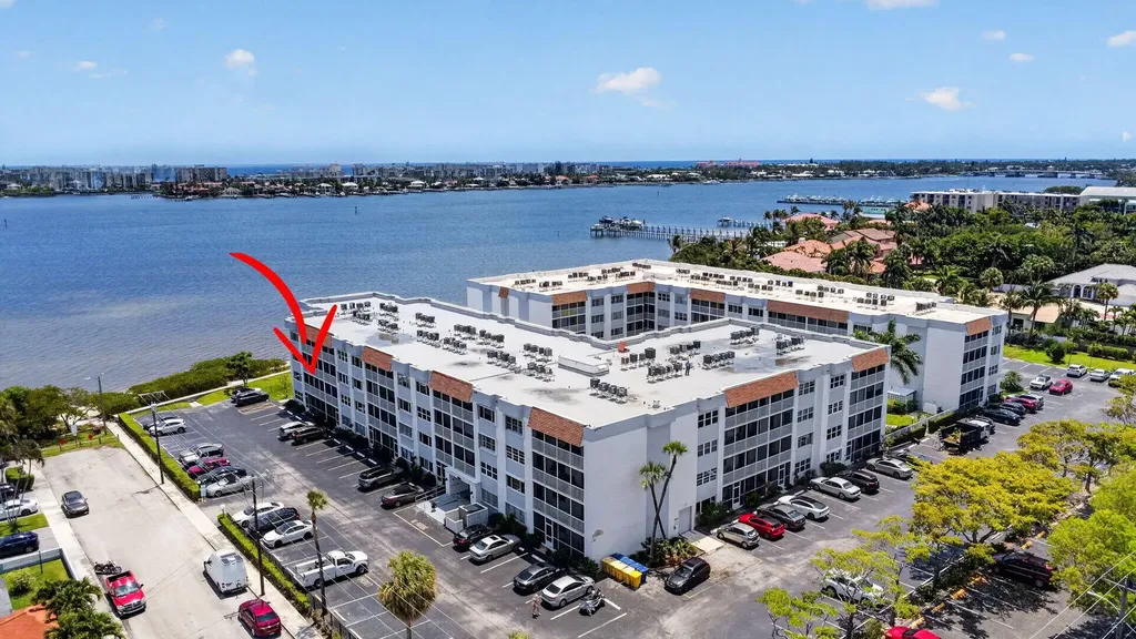 1502 S Lakeside Drive Lake Worth Beach FL 33460