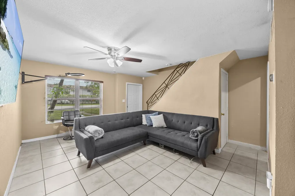 4656 NW 9th Drive Plantation FL 33317