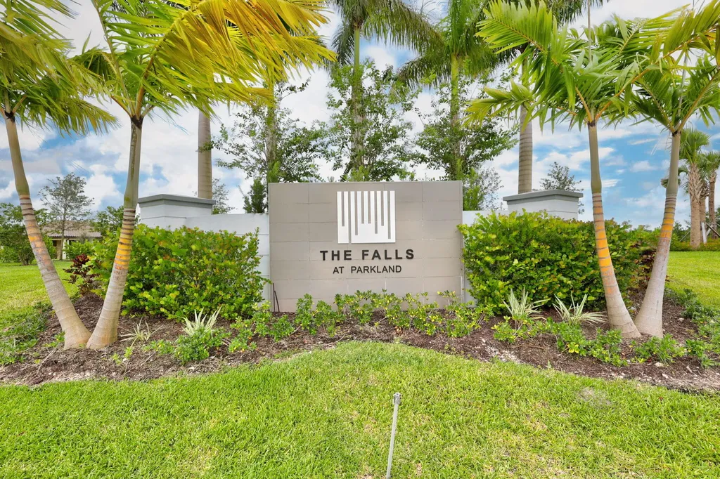 8427 W Blue Spring Drive Parkland FL 33067