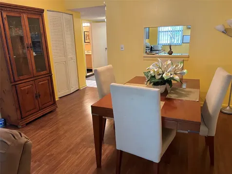 2860 Somerset Drive Lauderdale Lakes FL 33311