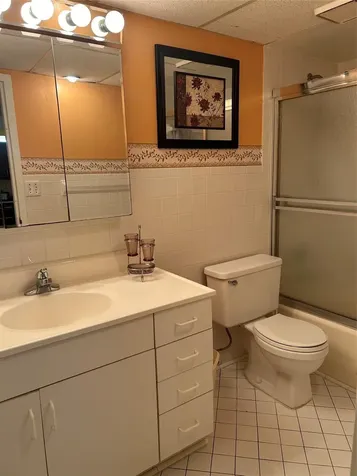 2860 Somerset Drive Lauderdale Lakes FL 33311