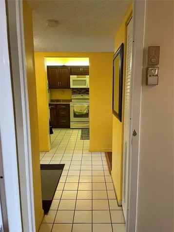 2860 Somerset Drive Lauderdale Lakes FL 33311