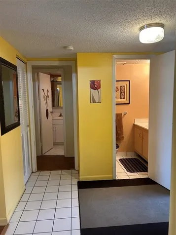2860 Somerset Drive Lauderdale Lakes FL 33311