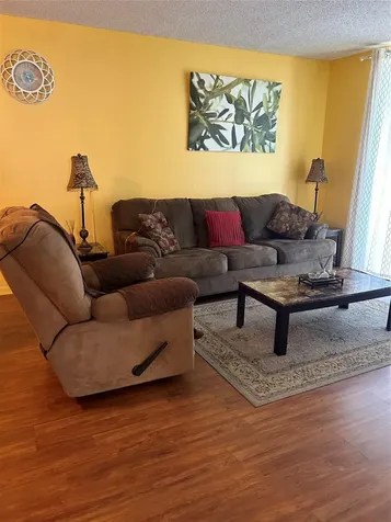 2860 Somerset Drive Lauderdale Lakes FL 33311