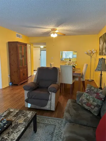 2860 Somerset Drive Lauderdale Lakes FL 33311