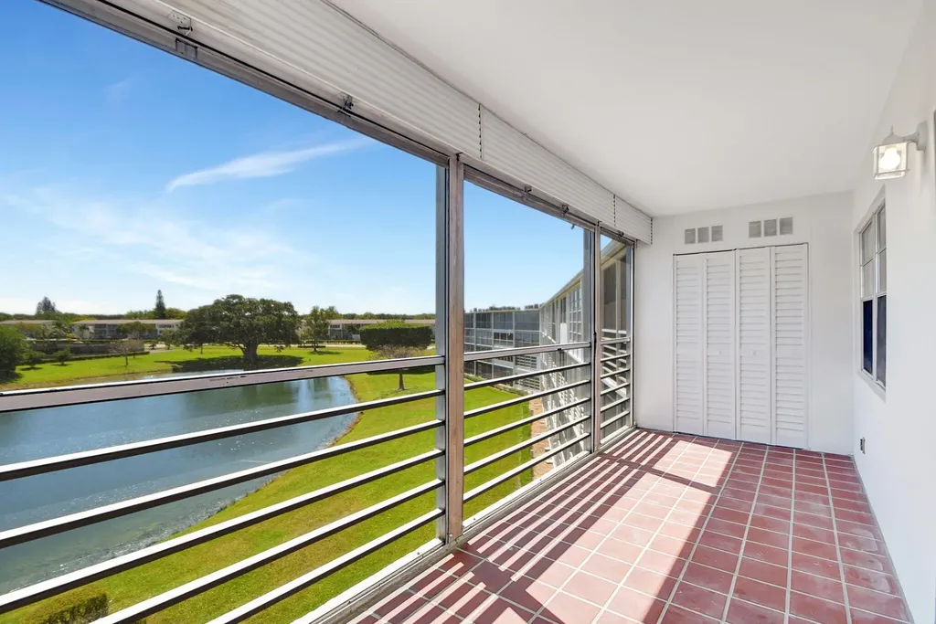 4015 Cornwall A Boca Raton FL 33434