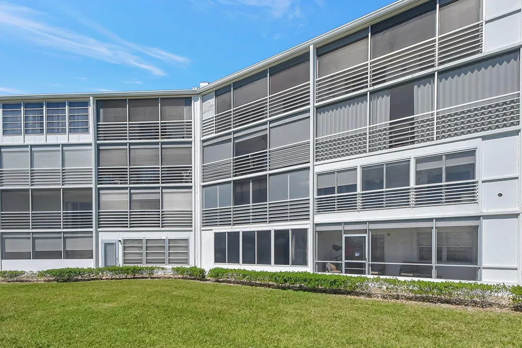 4015 Cornwall A Boca Raton FL 33434