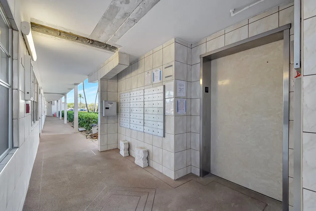 4015 Cornwall A Boca Raton FL 33434