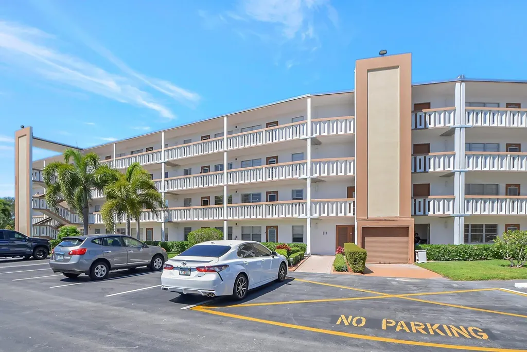 4015 Cornwall A Boca Raton FL 33434